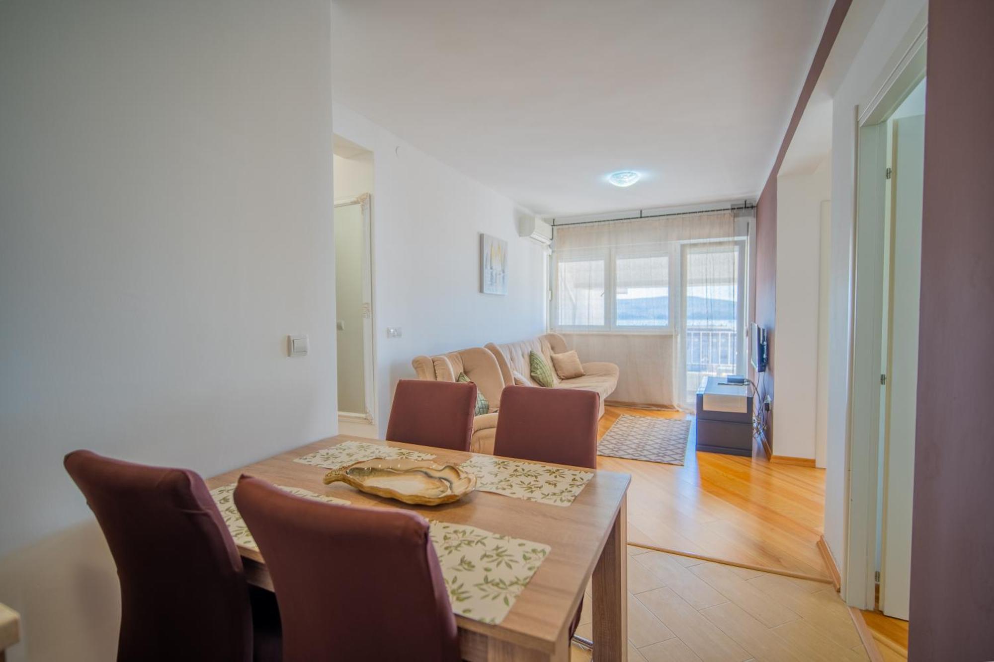 Apartman Centar Тиват Екстер'єр фото